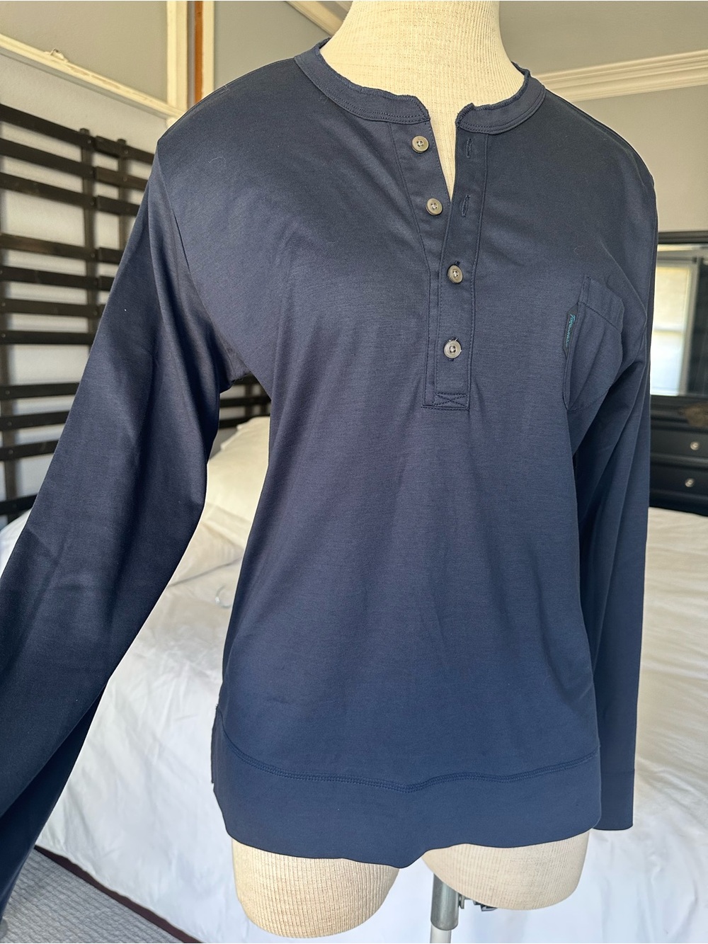 Faconnable Nordstrom Navy Long-Sleeve Henley with Chest Pocket size XL - Picture 3 of 11